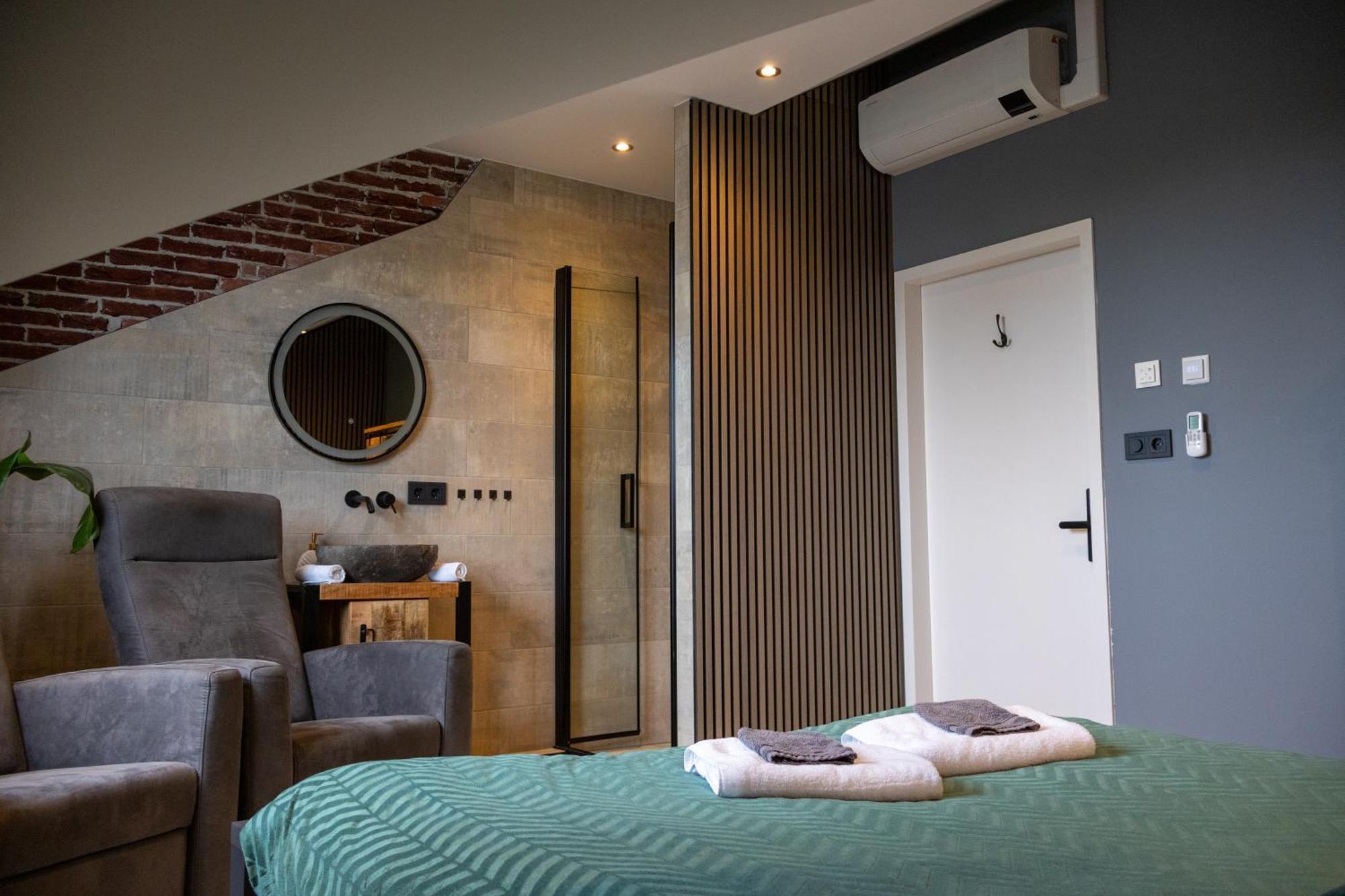 Zeeschelp - Comfortabele Kamer Bij B&B Gezond Aan Zee - Toegang Wellnesstuin Meerprijs Ouddorp Exterior photo